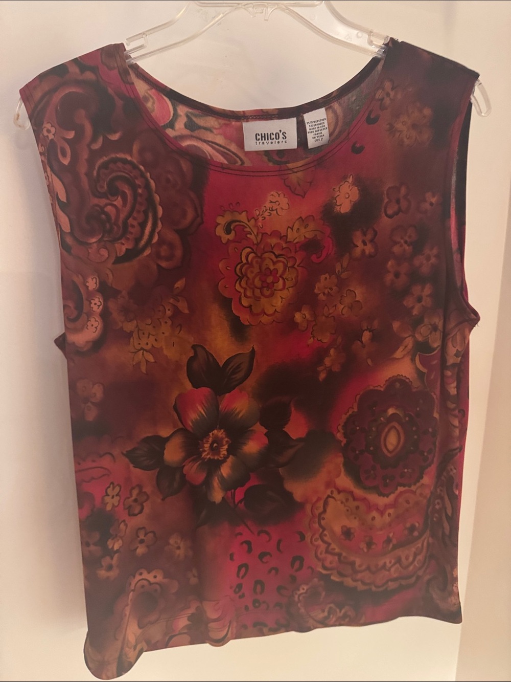 Chico's Floral Paisley Sleeveless Tank in Burgundy and Gold
